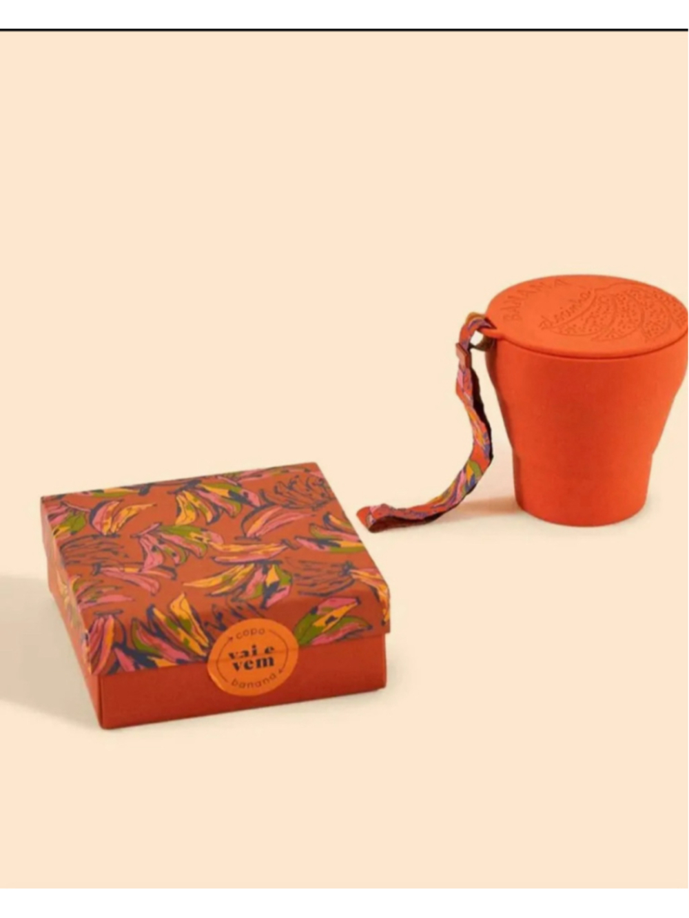 NWT Farm Rio Vai e Vem Collapsible Banana Cup One Size Orange Multicolor 300ml